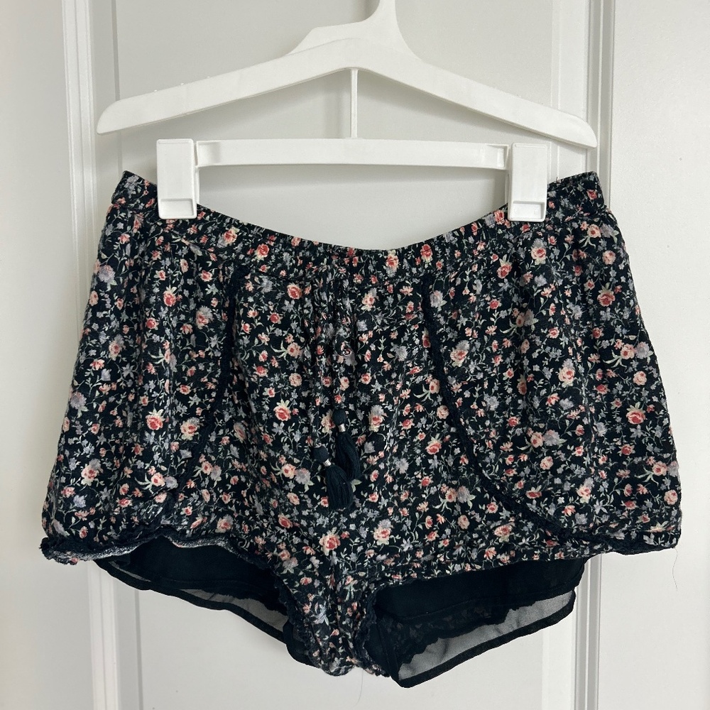 American Eagle Floral Shorts